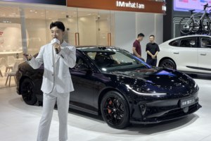 “技术平权” 仅20.49万元起  全新智己L6成为重庆车展最闪耀的新星