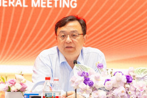比亚迪股东大会，王传福一度哽咽