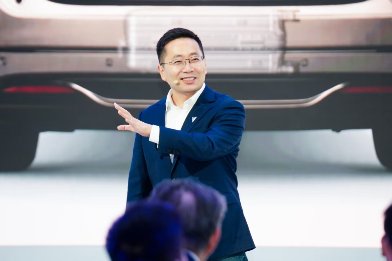 深蓝S09：20万级颠覆百万想象，重构六座SUV价值坐标系