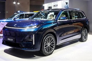 年轻人的专属大六座、真三排座驾：深蓝S09重庆车展定义家人出行平权