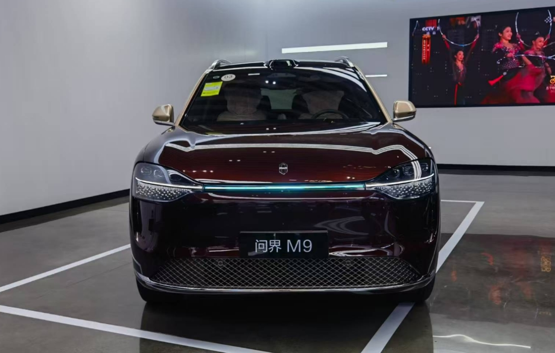 问界M9交付破20万辆！车界“顶流”是如何炼成的？