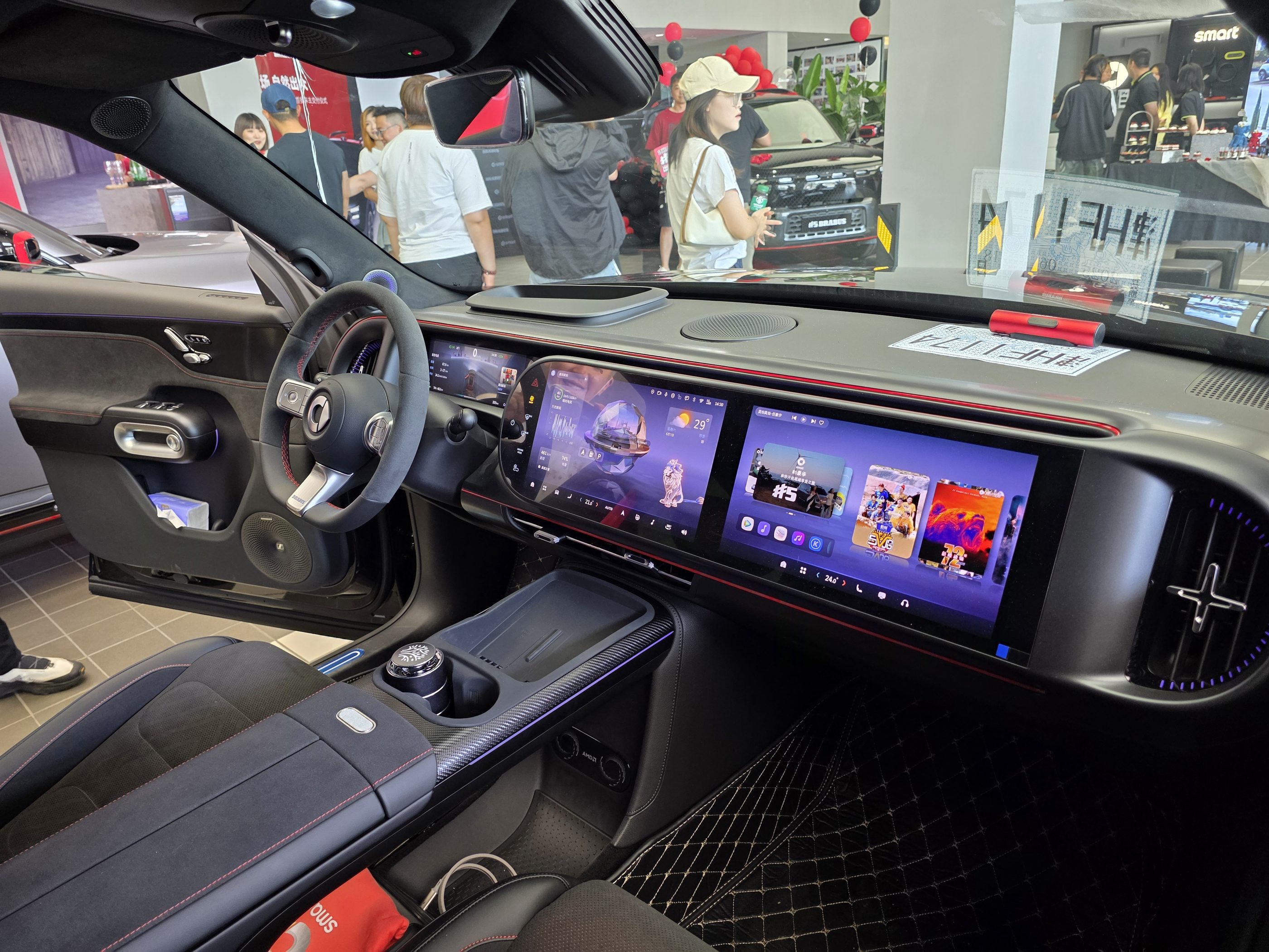 零百加速3.8秒 smart精灵#5 BRABUS版情绪价值是否拉满？