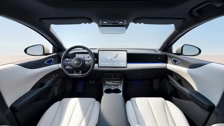 海豹06EV：10.98万起售的「全能型选手」，这次真的把家轿痛点全打透了