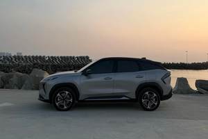 年轻人的第一台混动SUV？9.98万的银河L7 EM-i要革了燃油车的命！