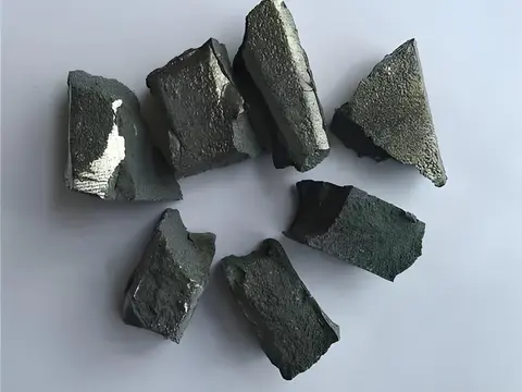 当下的稀土短缺，不亚于2020年的芯片危机！