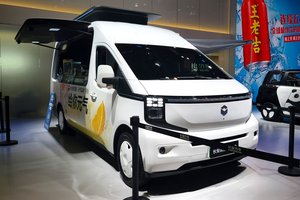 货舱变身五星后厨 长安凯程V919上演重庆车展最“香”跨界