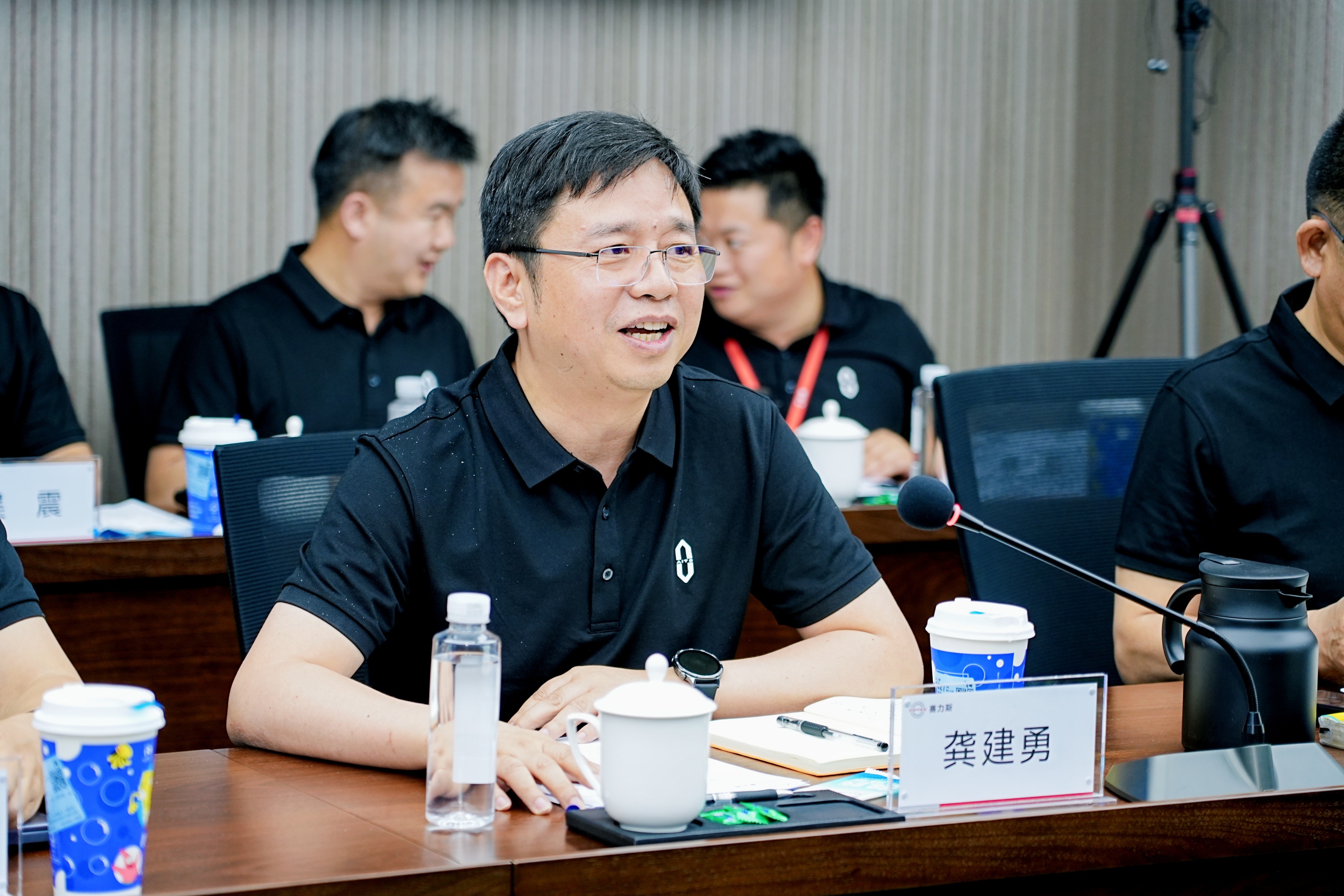山城论“智”：2025赛力斯汽车智能化品鉴会在重庆召开