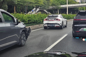 小米YU7“首撞”曝光后，为何网友这次不跟风吐槽了？