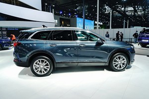 18万买“凯迪拉克XT6”，配2.0T+9AT+7座，连静音都是深海级