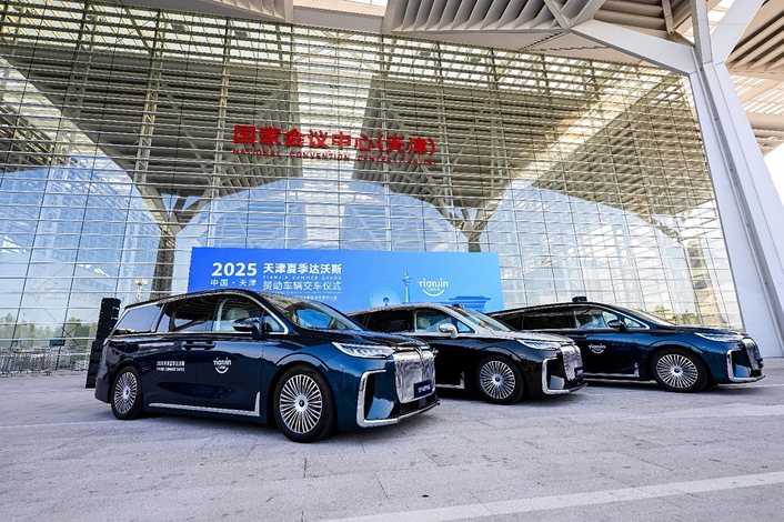 岚图汽车6月交付10053辆 岚图梦想家荣膺三冠王 岚图FREE+7月12日上市
