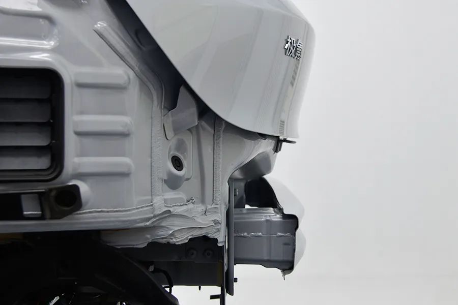 极氪007GT拆车：没有“科技与狠活”，就是“硬碰硬”！