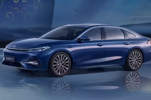 10.38万元起，吉利银河A7开启预售，综合续航超2100km