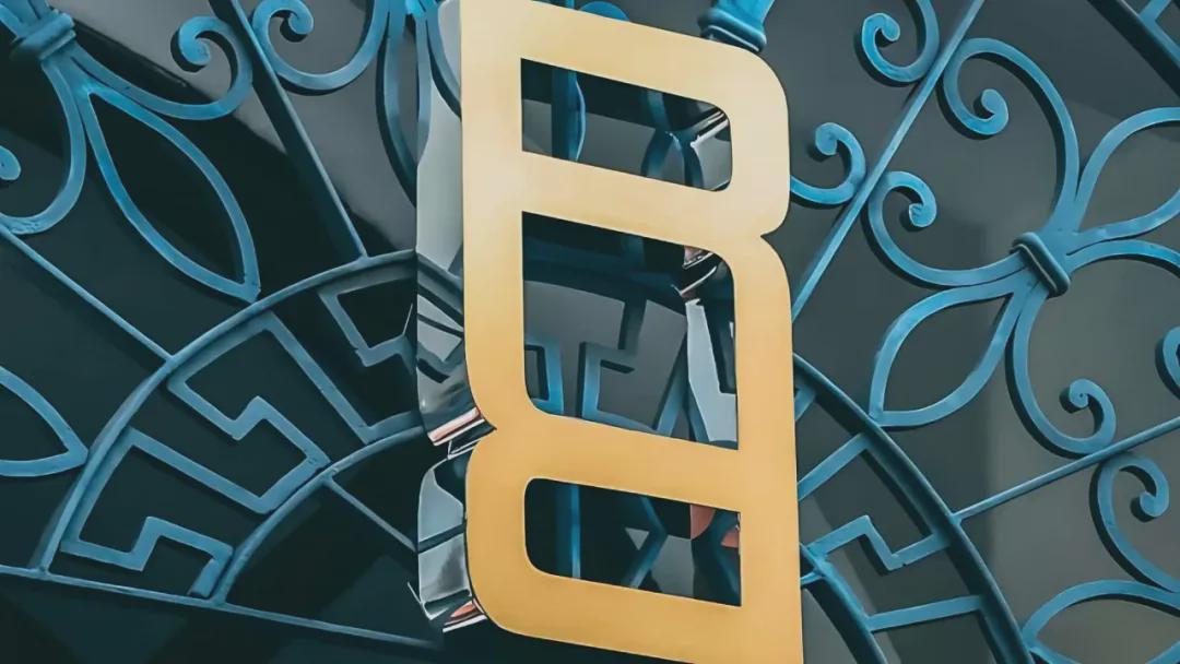 路虎也换标了，双R造型，还会有吸引力吗？