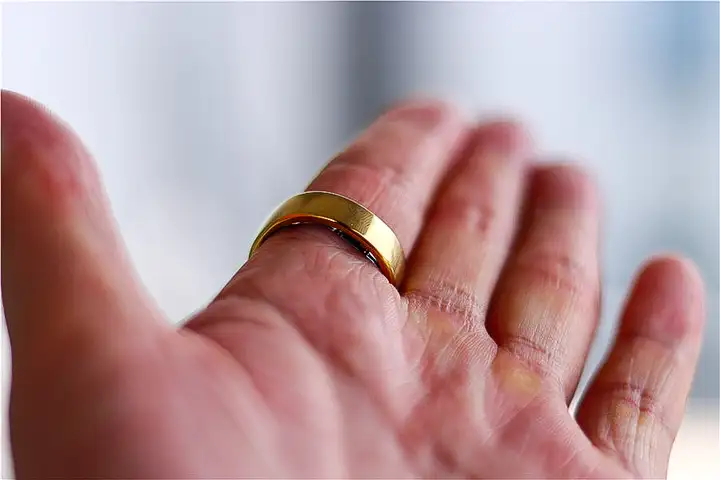 智能戒指怎么选？佩戴RingConn智能戒指后，我发现真的是嘎嘎香