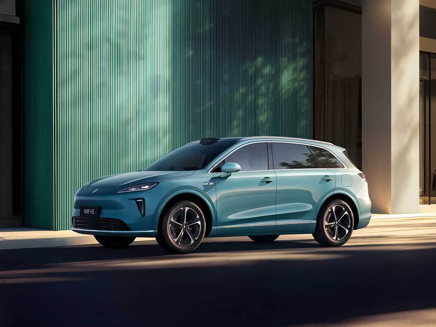 尚界首款车型官图发布，定位SUV，搭华为ADS 4，秋季上市