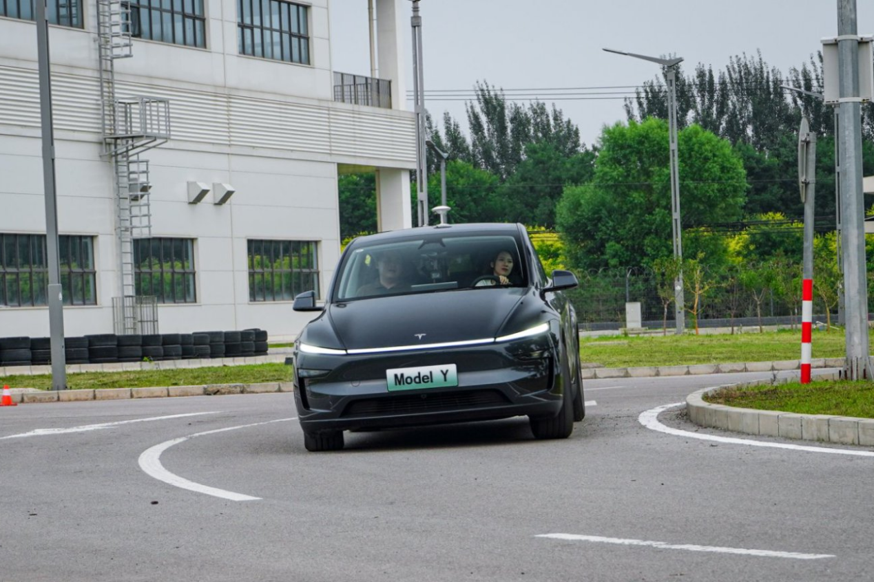 鉴定热门高端纯电SUV，从东风本田S7到Model Y，谁能真正克服晕车？