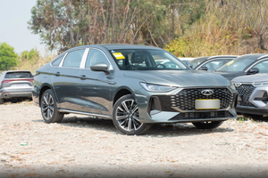 指导价11.69万起，可选1.6T/2.0T，这款紧凑型车怎么样