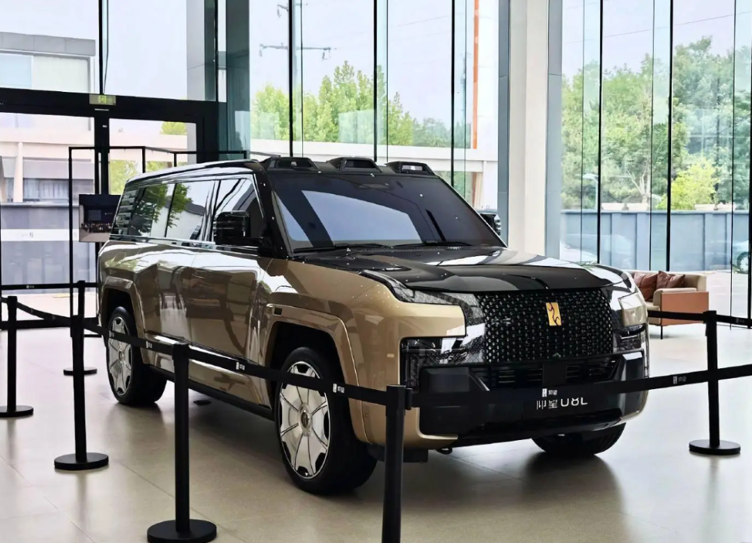 【E汽车】仰望U8L鼎世版实车到店