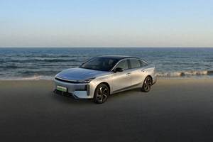 这波值了！7.78万起，银河L6EM-i速度+安全双在线