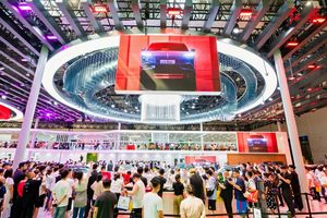 第七届一汽红旗嘉年华盛大启幕 好车+好价 “红”动汽车城