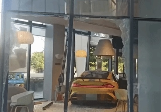 谁在买雷军的车？