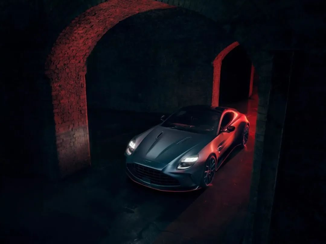 【E汽车】阿斯顿・马丁在英国盖顿发布全新Vantage S