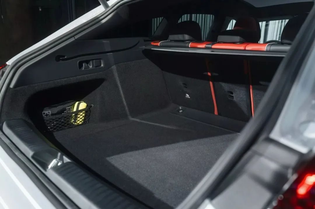 【E汽车】奔驰发布全新CLA Shooting Brake EQ车型