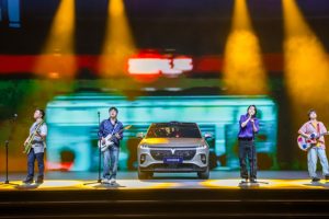 全新岚图知音8月底上市，华为靳玉志被种草：25万级超强纯电SUV
