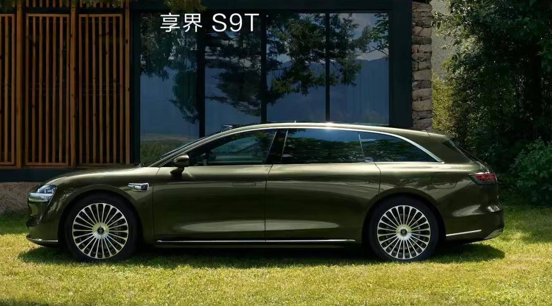 华为三界发力：问界M8推纯电版，享界S9T美出圈，尚界H5普及智驾