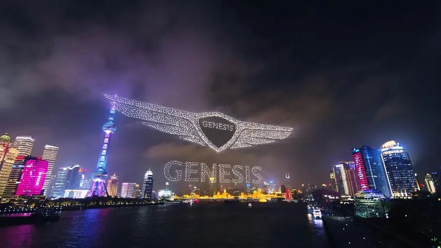 捷尼赛思 三千多驾无人机 上海