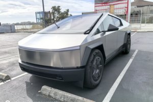 北美深度体验特斯拉FSD：技能远超常规L2，但远不如想象可靠