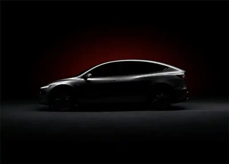 特斯拉Model Y L已上公告，六座版的体验会如何？