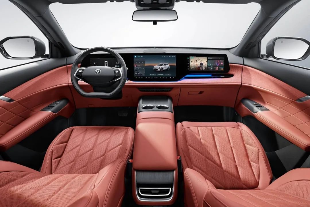 【E汽车】长安CS75 PLUS智慧卓越型上市