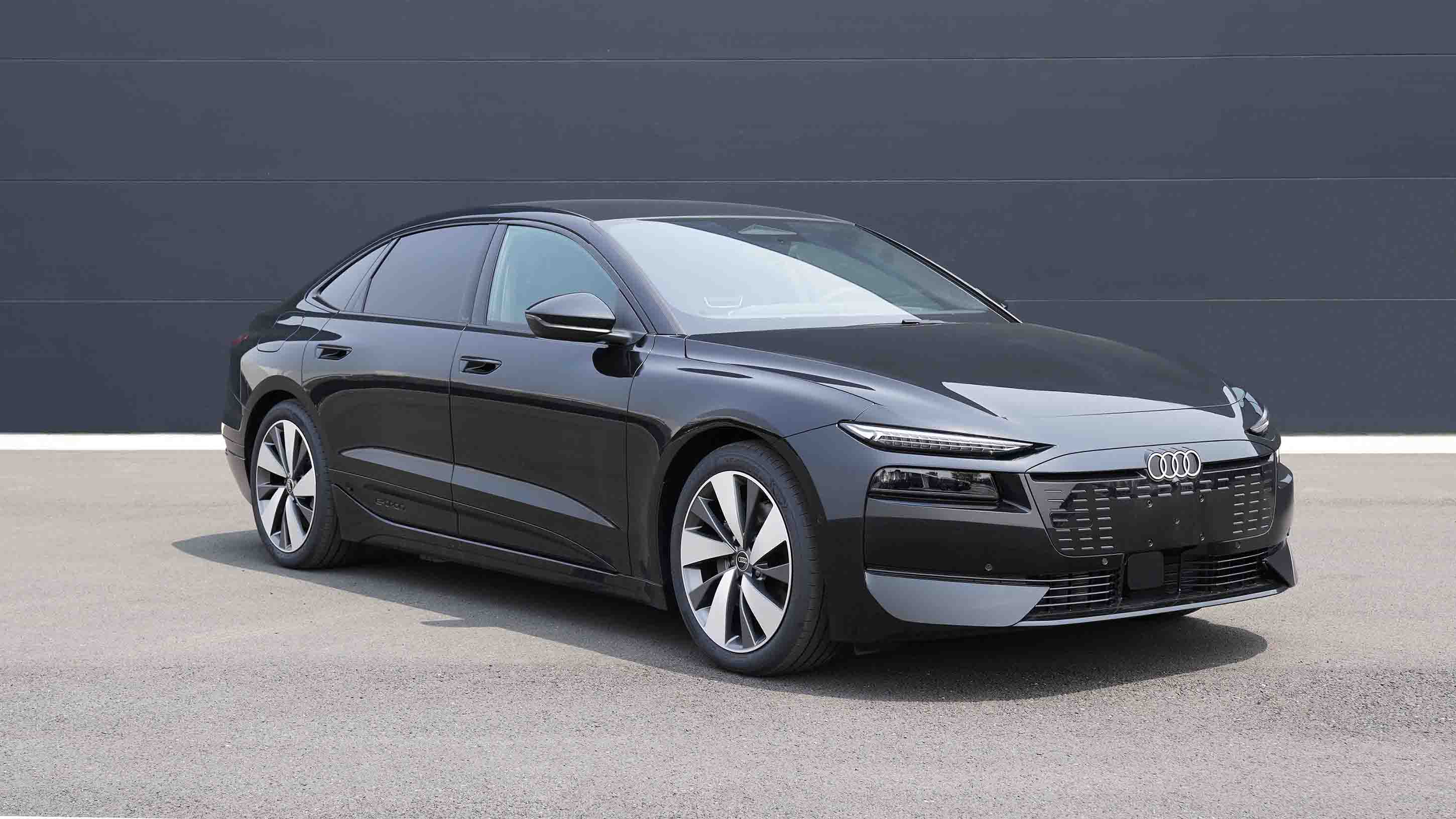 全新奥迪A6L e-tron正式完成申报：采用分体式车灯，视觉效果大变