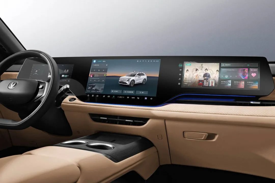 【E汽车】长安CS75 PLUS智慧卓越型上市