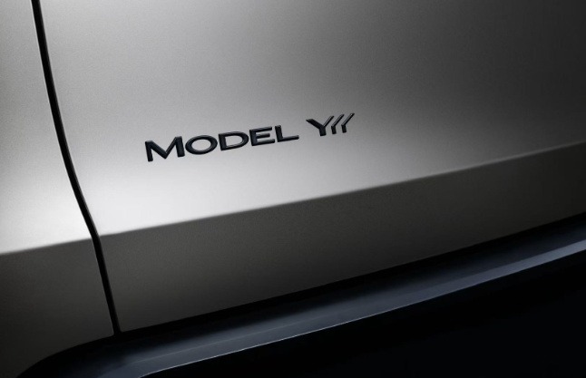 特斯拉Model Y六座版下线，加长15厘米能逆袭吗？