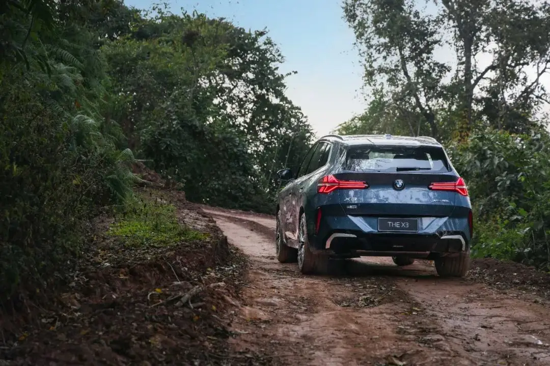 沃尔沃全新XC60与宝马X3详细比拼，豪华中型SUV怎么选才合理？