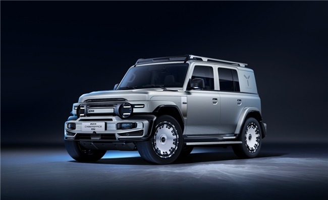 iCAR V23全新版型与赛博版齐亮相，颜值与性能双重爆表！