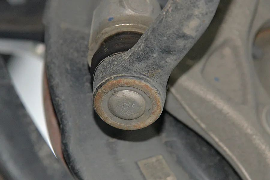 长安启源A07拆车：少见的粗壮铝合金，学美国车家里有矿！