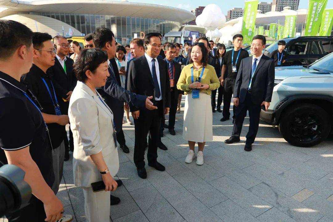 2025上合新能源汽车嘉年华启动！