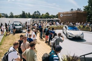 腾势Z9GT、D9、方程豹豹5亮相英国古德伍德速度节，中国技术抢镜成焦点