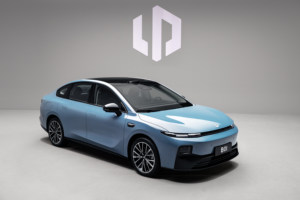 半价Model3？10万就能买550KM续航？零跑B01产品点对比解读