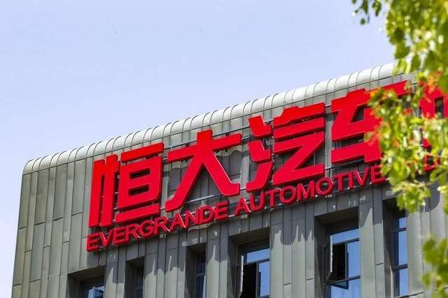 比亚迪突曝好消息：不装了摊牌了，全国车企就属我最赚钱了。