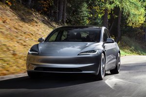 特斯拉Model 3续航、性能全面升级，老款车主后悔了吗？