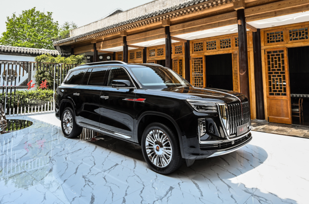 如果给你一百万：你选大V8燃油车还是多电机电动车？