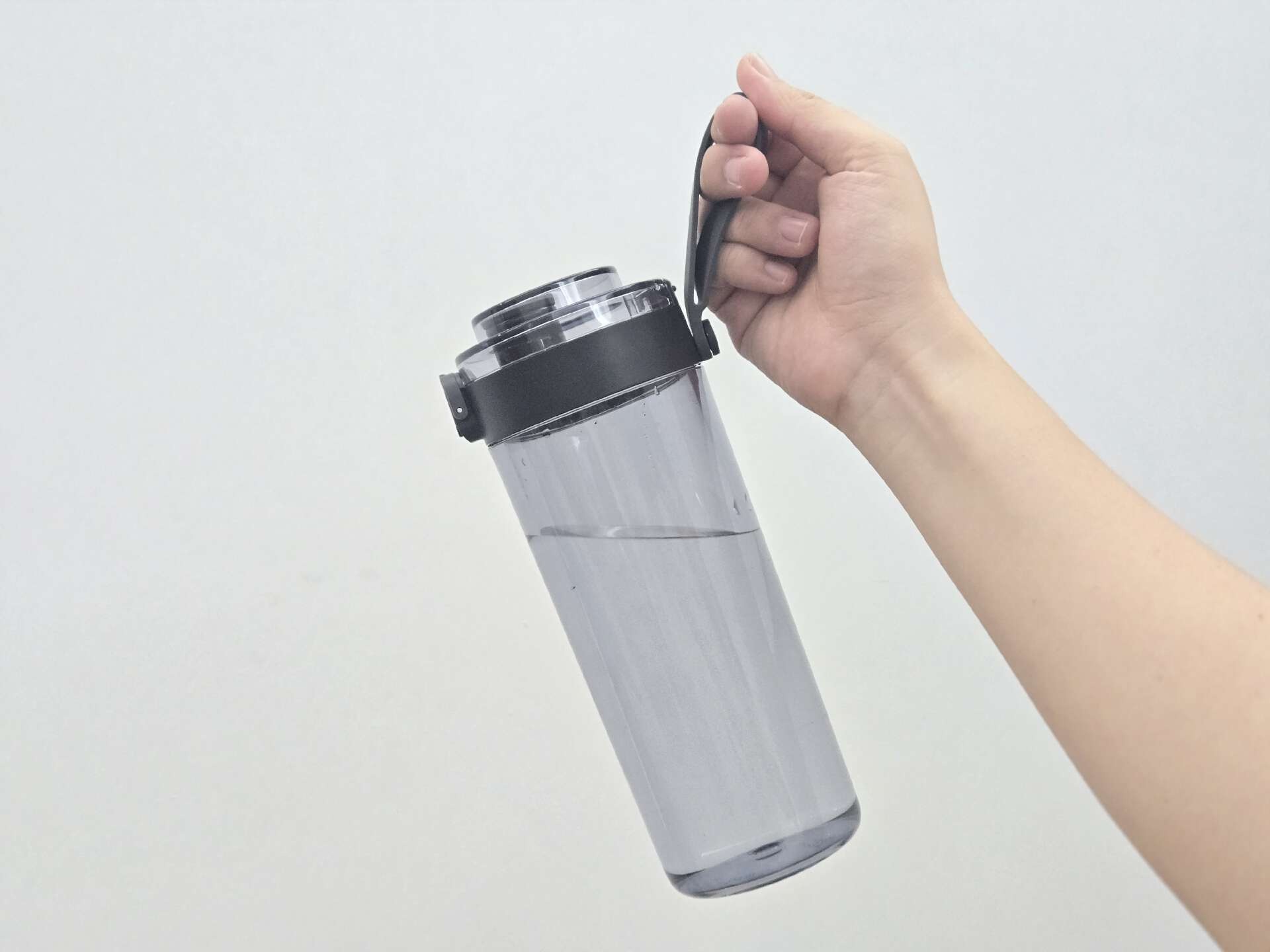 米家推出新品—米家便携水杯，一周实测分享，这些细节太戳心！