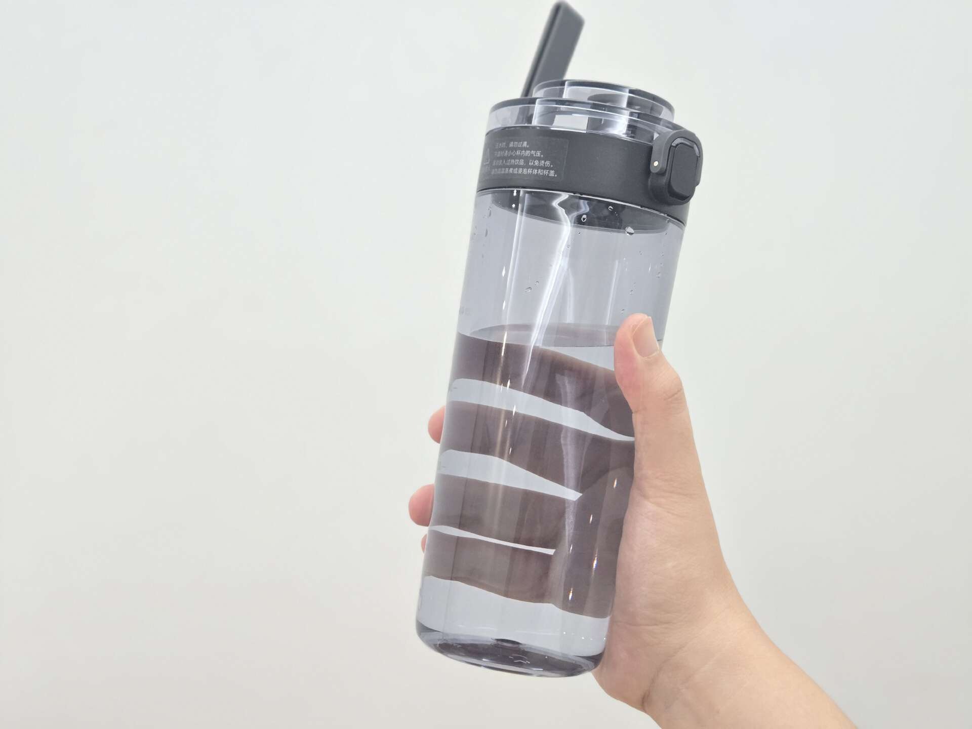 米家推出新品—米家便携水杯，一周实测分享，这些细节太戳心！