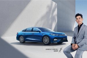 预售9.78万起！油耗2.67L、续航超2100Km的银河A7，硬刚秦L DM