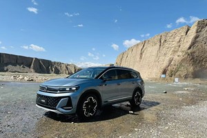探索西北自然神迹 驾全新揽境穿越祁连山感受雪山下的游牧诗篇