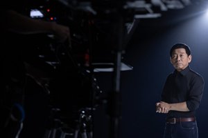 《人民日报》头版“任正非”之后，为什么是“魏建军”？